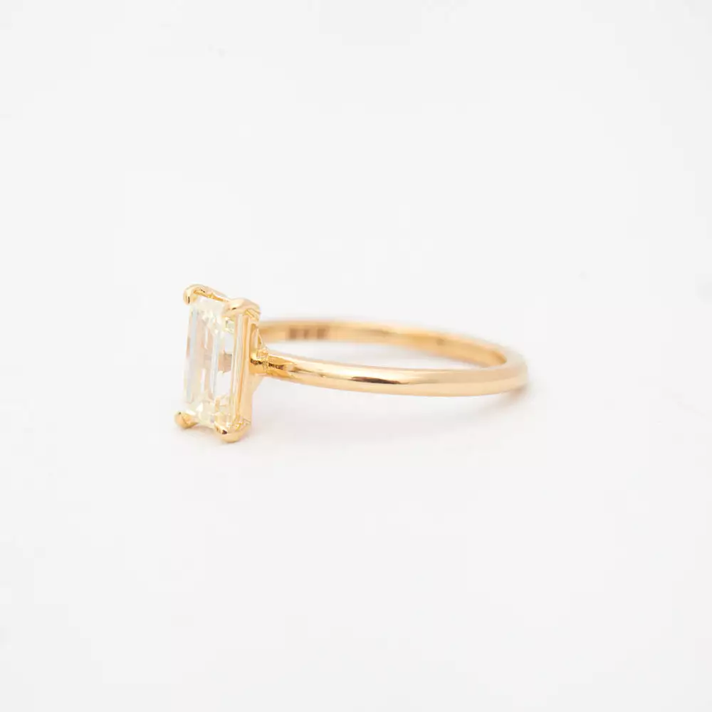 1.11 ct Vintage Baguette Coursiere Solitaire