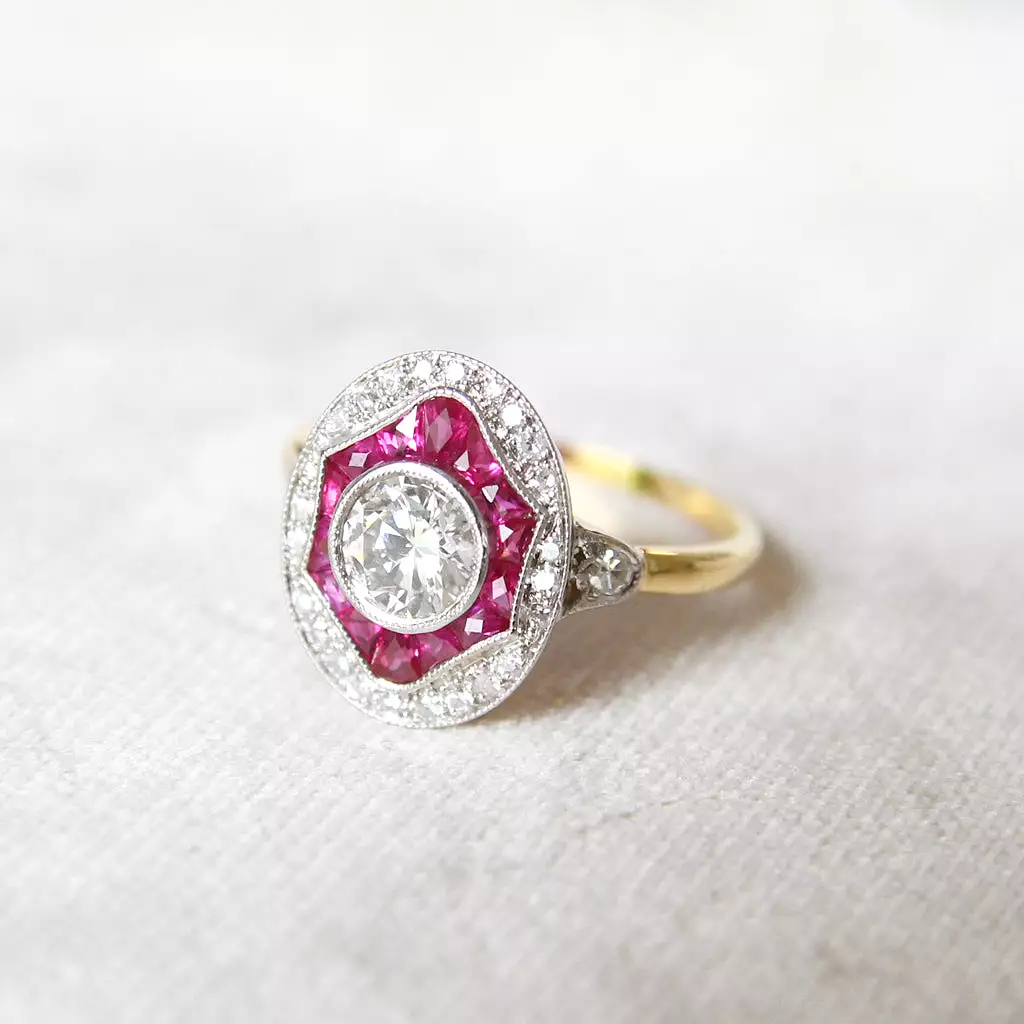 Art Deco Style 0.70 Carat Diamond and Calibré Cut Ruby Target Cluster