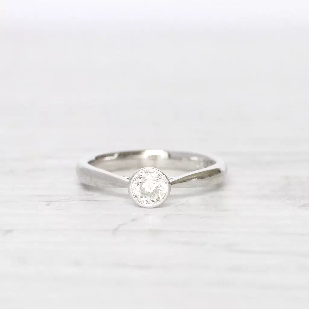 Contemporary 0.33 Carat Brilliant Cut Diamond Solitaire