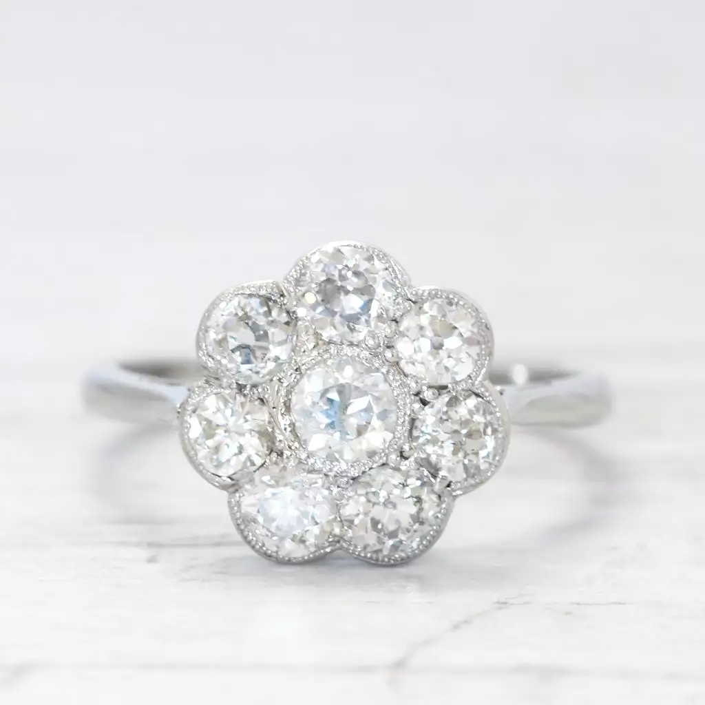 Edwardian 1.04 Carat Old Cut Diamond Daisy Cluster