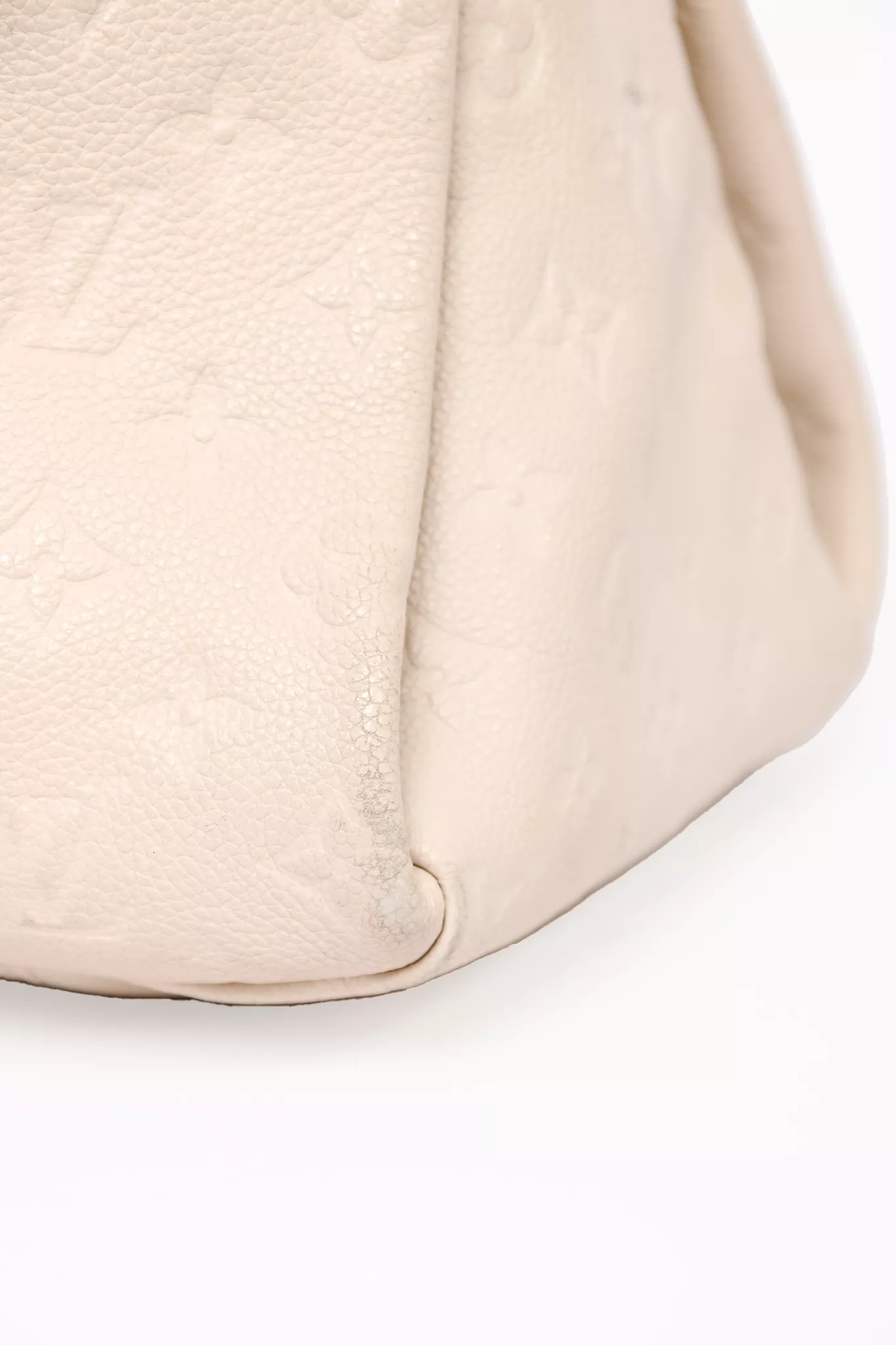 Louis Vuitton 2010 Cream Empreinte Leather Artsy MM Hobo Bag