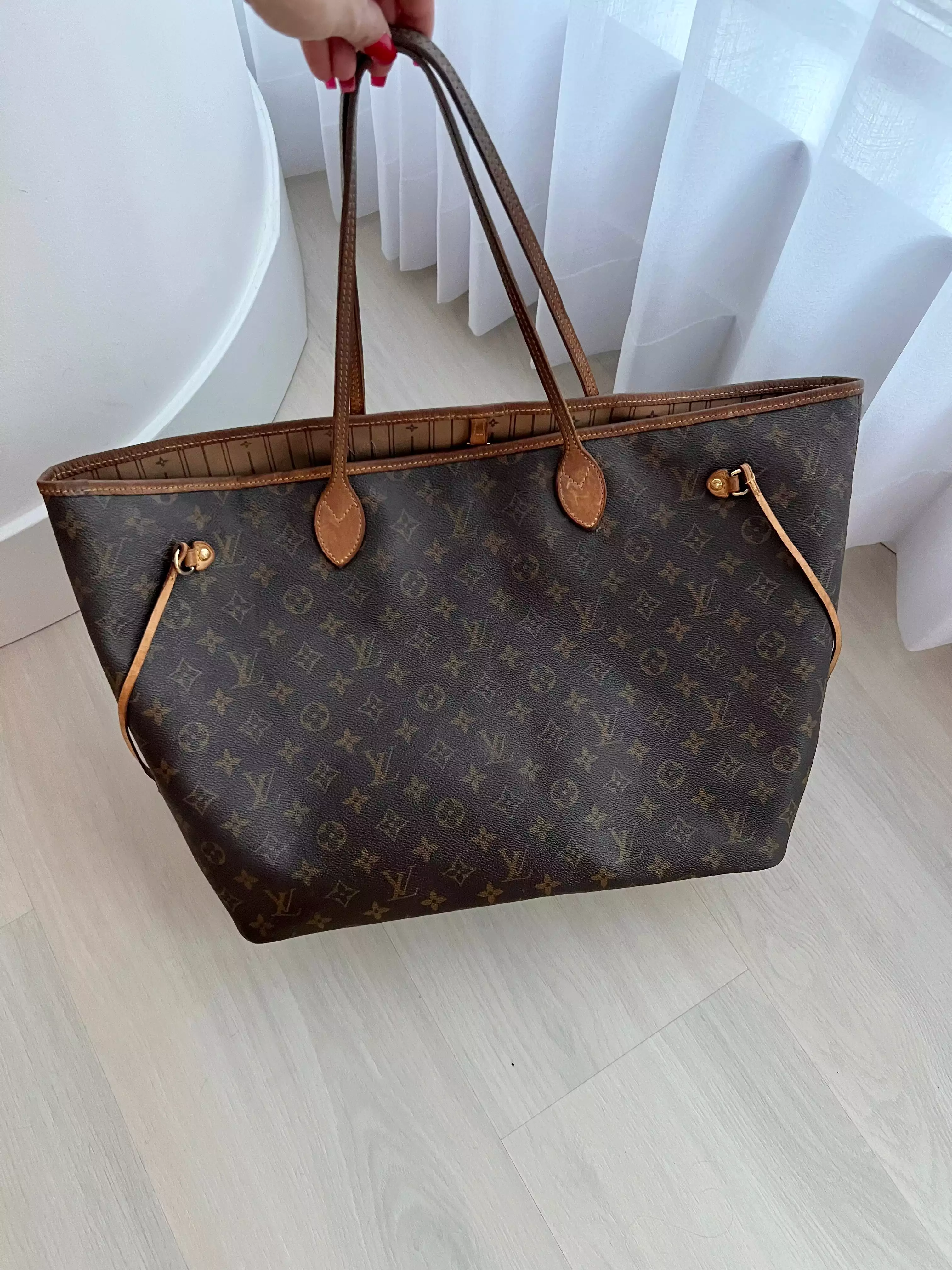 Louis Vuitton Neverfull bag