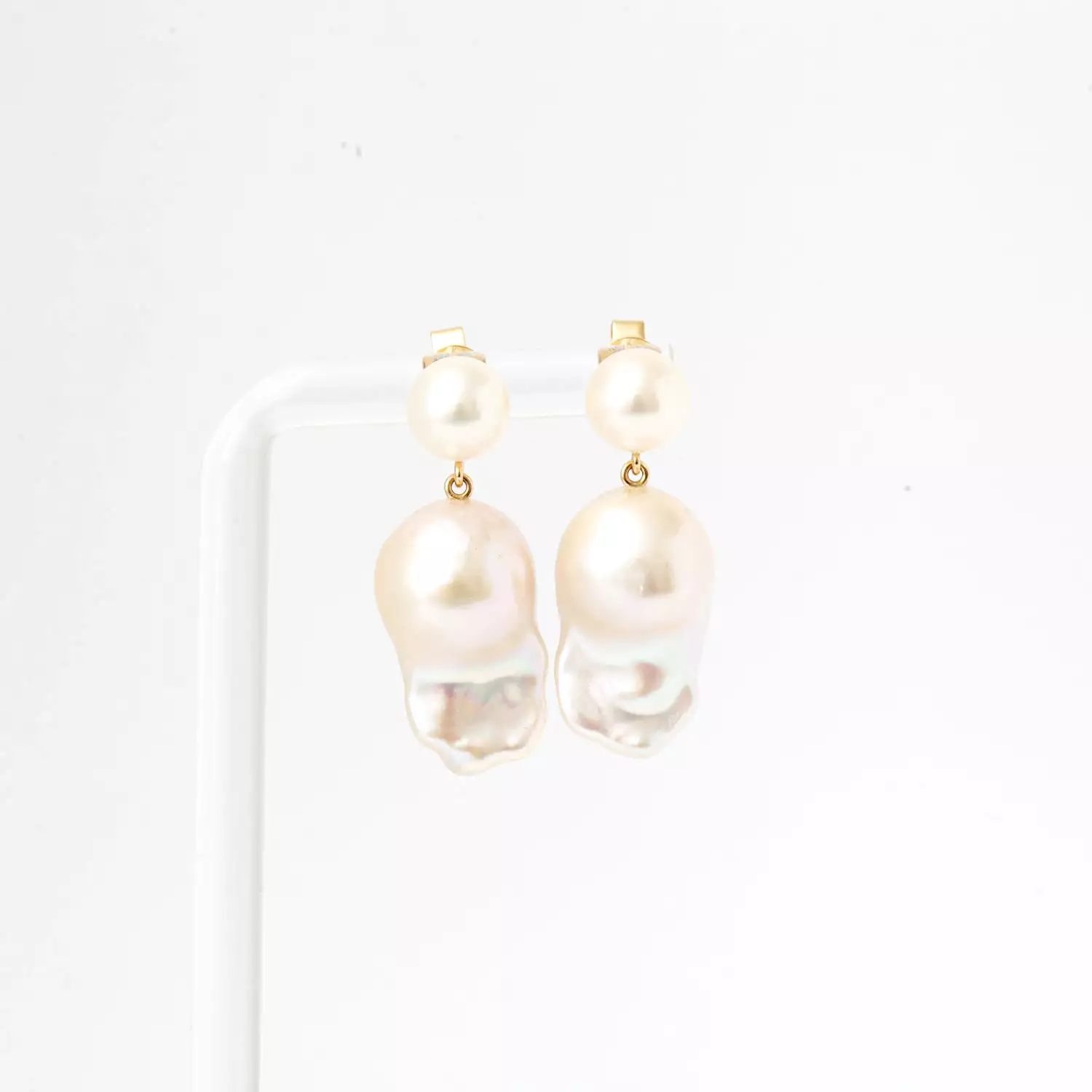 Venus Blanc Earrings